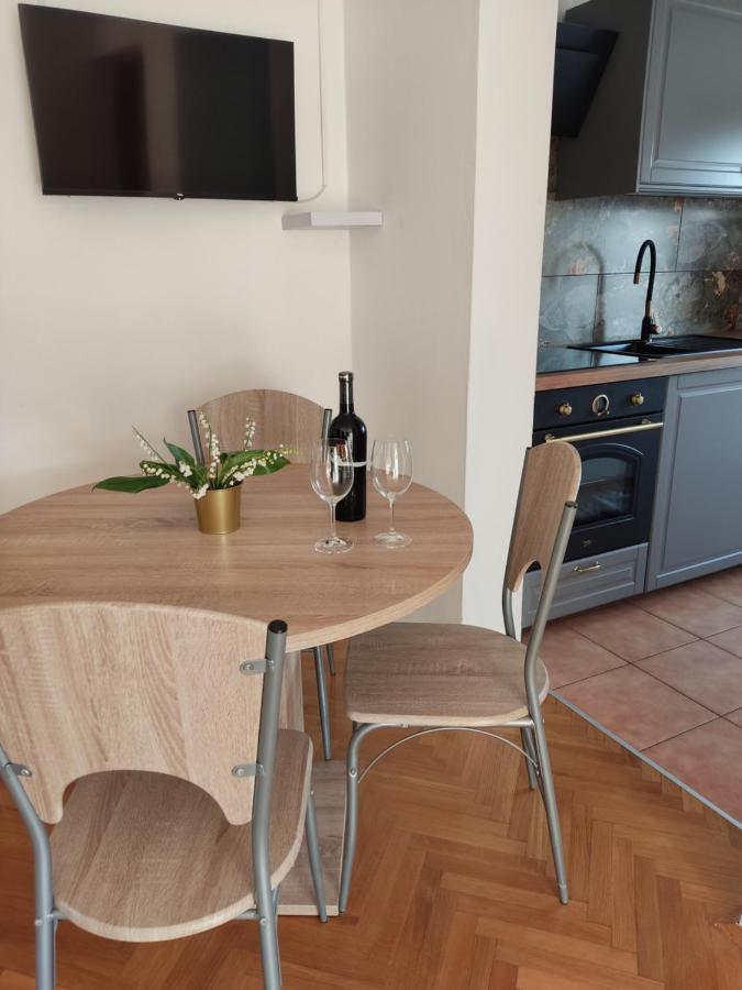 Apartman Car Vir Exterior photo