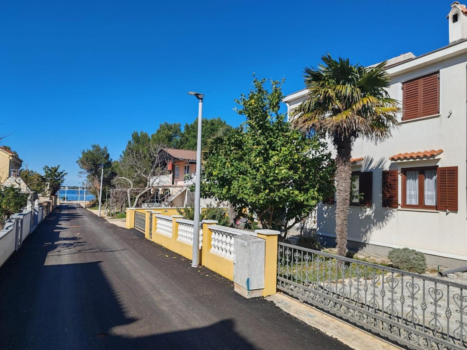 Apartman Car Vir Exterior photo